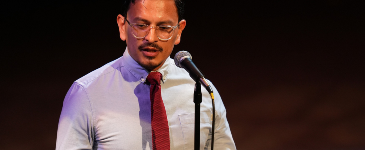 TempeArts's tweet photo. What does home mean to you? 🏠 In collaboration w/ the #ArizonaStorytellersProject, @azcentral &amp;
@LaVozaz, TCA is hosting a first-ever bilingual evening of storytelling, centered around the theme of “home.”  Experience the power of storytelling. September 19th.🎟️: Link in bio. https://t.co/csSEt5q7Ay