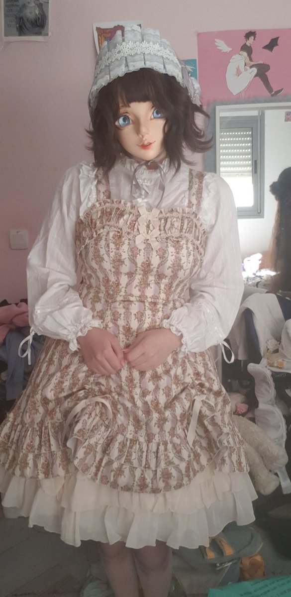 PekeKigg's tweet photo. 🌻 I feel like this is one of my worse coords but I don't have any better accessories for this JSK yet, I also think I'll put an extra petticoat with this dress next time for extra floof
#ロリイタ #着ぐるみ #kigurumi #eglcommunity https://t.co/UfI8IsvOiQ