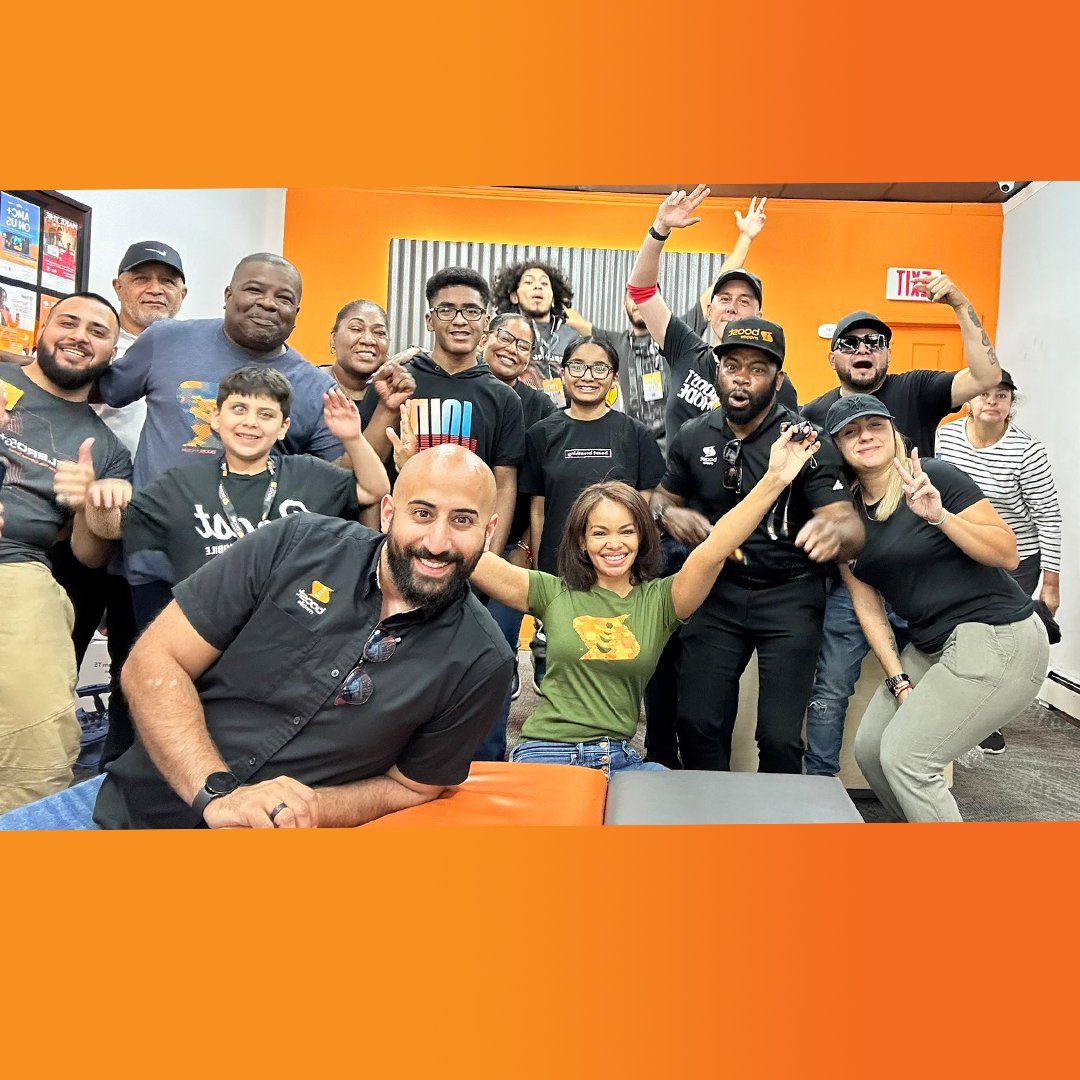 boostmobile's tweet photo. What a weekend! 😊 We loved seeing all of our communities coming together & celebrating #BoostLaborDay!
Special thanks to our retailers for all of their hardwork and dedication to our customers.
#BoostMobile #BoostMobileNation https://t.co/lcqoAXYQha
