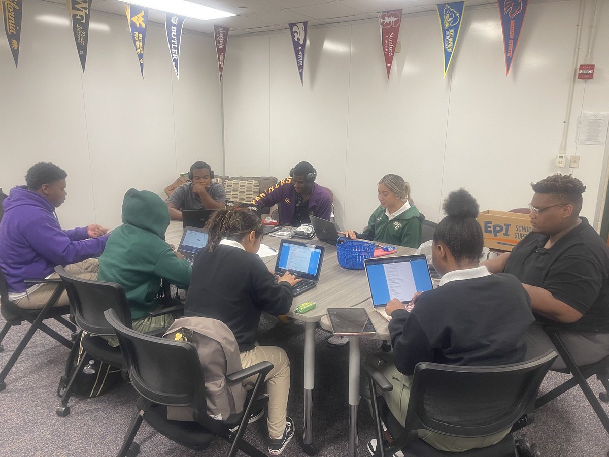 Our NXT Gen Ambassadors are leading by example by working to complete their FSA IDs and Dallas County Promise <a href="/desotoisdeagles/">DeSoto ISD</a>
<a href="/DallasCoPromise/">Dallas County Promise</a> <a href="/DeSotoISDCTE/">DeSoto ISD Career & Technical Education/CCMR</a> <a href="/CounselorsDeisd/">DeSoto ISD Counseling Department</a> <a href="/DeSotoISDAdvAca/">DeSoto ISD Advanced Academics</a> <a href="/SSS_DeSotoISD/">DeSotoISD Student Support Services</a>