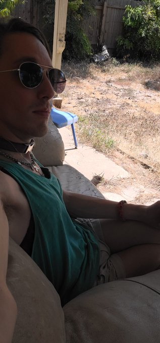 Back in the old stomping grounds today ;3 https://t.co/UK8uIkc0hM<a href="/tag/eclipse2024"class="tags"><span>#eclipse2024</span></a>