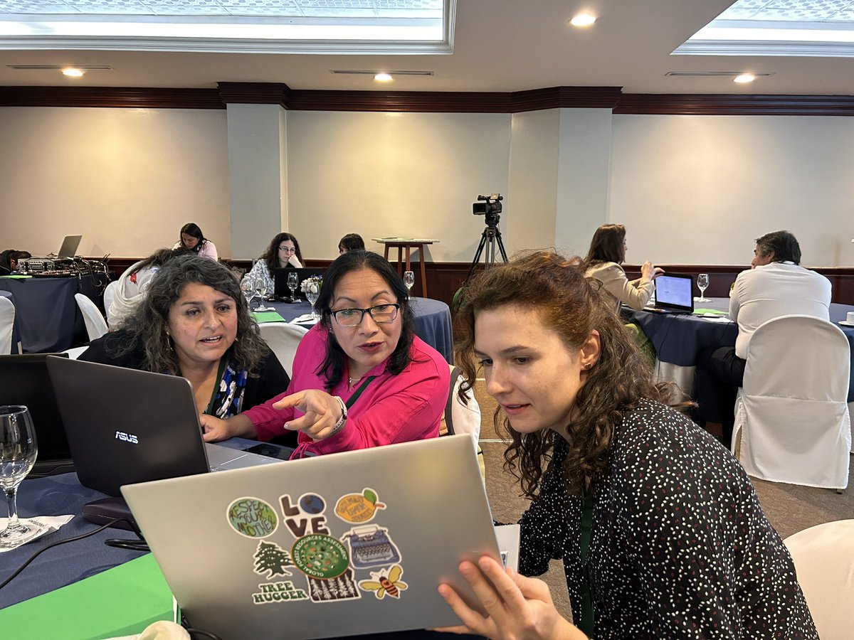 FAOEcuador's tweet photo. 👉 El resultado esperado de este taller regional es aportar en el desarrollo de los informes nacionales, a partir de los cuales se realiza el informe global que también sirve como insumo para evaluar el progreso a varias metas internacionales relacionadas con los bosques. https://t.co/QmgxyLNzgm