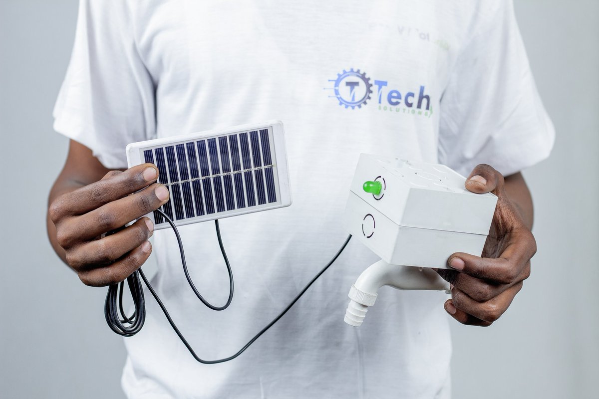 ElieYossa's tweet photo. Robinet automatique à énergie solaire,une solution innovante pour la gestion de l'eau et lutte contre les maladies transmissibles par contact.Ce système est alimenté par l'énergie solaire et peut être installer dans les lieux publics ou privés où l'accès à l'eau est limité.<💻/> https://t.co/z6dAOgpFVn