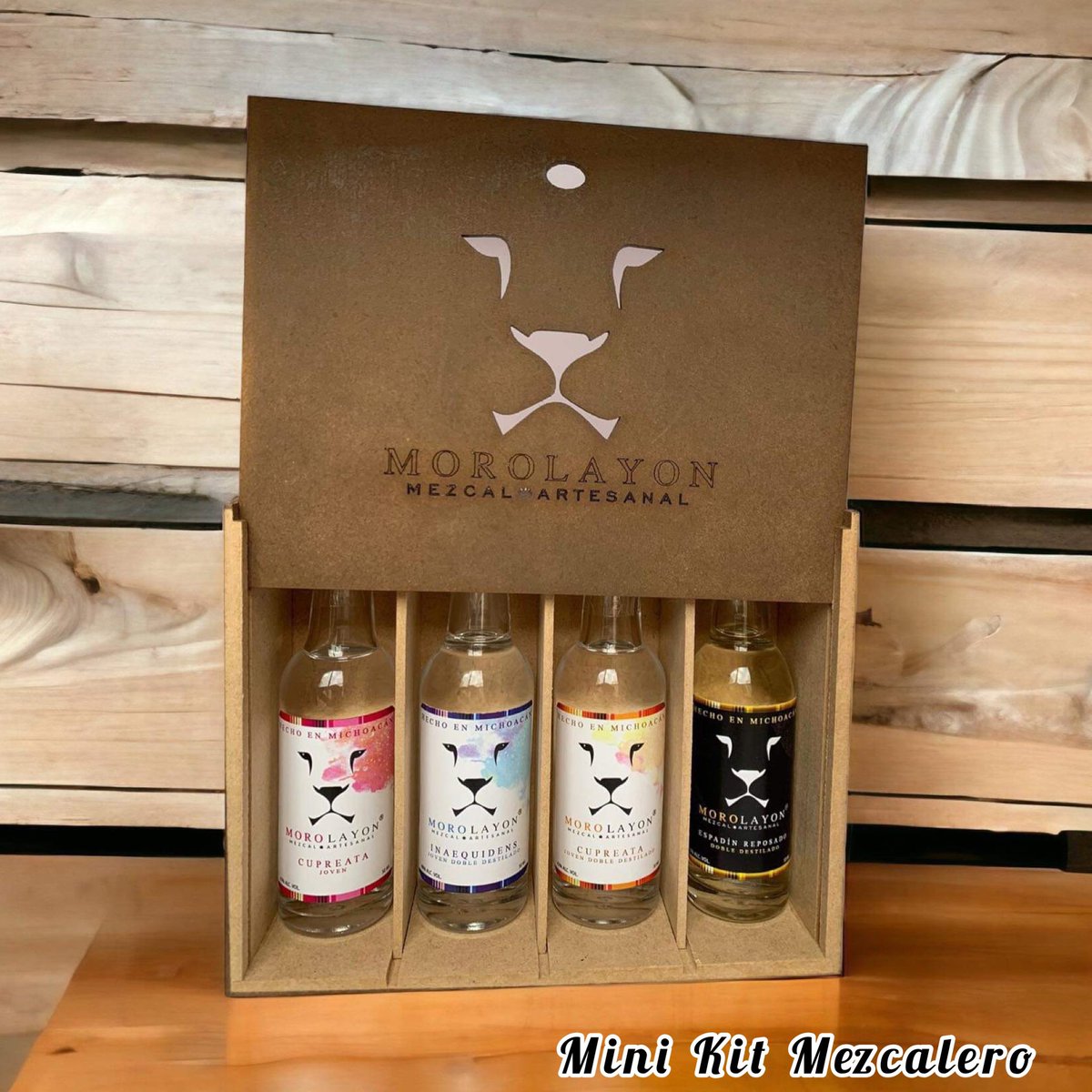 morolayonmezcal's tweet photo. Un regalo perfecto 🎁
Para un día perfecto ☀️
Con la persona perfecta 🥰
Mini Kit Mezcalero
#morolayon #morolayonmezcal #mezcalartesanal #artesanal #mezcal #mezcalmichoacano #mezcallovers #kit #minikit #minibotellas #coleccionistas #mini #cupreata #inaequidens #espadinreposado https://t.co/PN1RAscZ5M