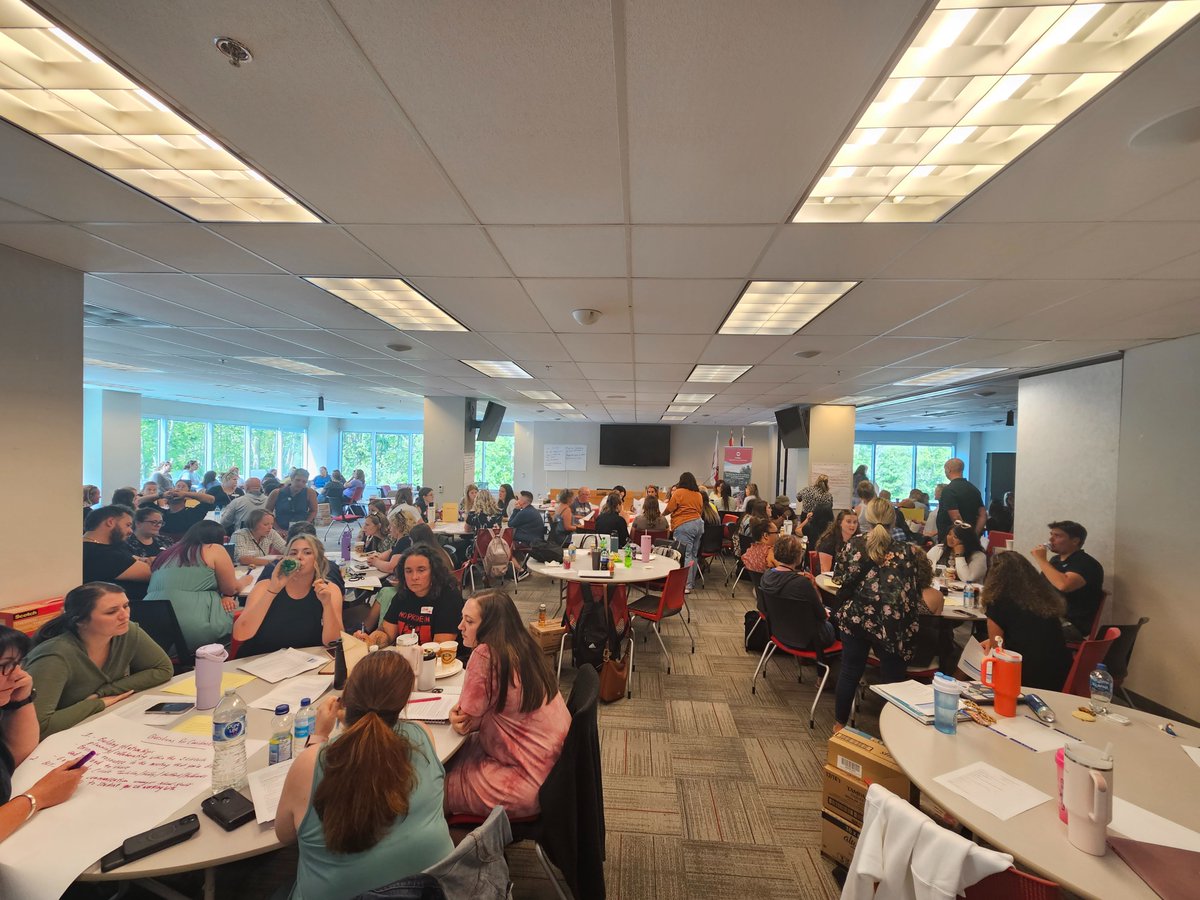 RyanWoo01782642's tweet photo. Great to be back with the entire @HRCESchoolsPlus team under one roof, celebrating another successful summer, and preparing to kick off another school year! 

Great to see everyone. Looking forward to seeing all the great work done to support students and families 🙏👏

@HRCE_NS https://t.co/YpB8bhqdbs