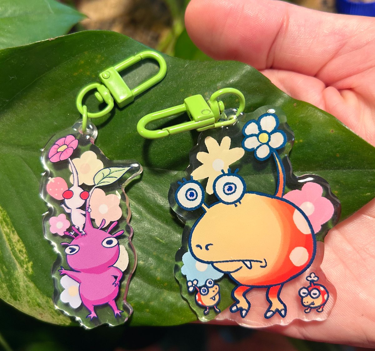 leoloric's tweet photo. My new #Pikmin charms are available on the @BeedleCharms etsy shop!

Buy here: https://t.co/n4YGokp7iH

#whitepikmin #purplepikmin #bulbmin #pikmin4 https://t.co/udcX793QWB