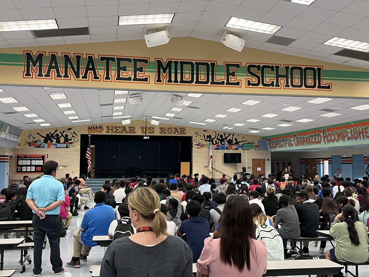 ROARMMS's tweet image. Thank you @Champs4Learning for talking to our 8th grade students about “Take Stick In Children” and the 2 year scholarship opportunity that is available to them. 

#ItsGrowTime
#MakeItBetter