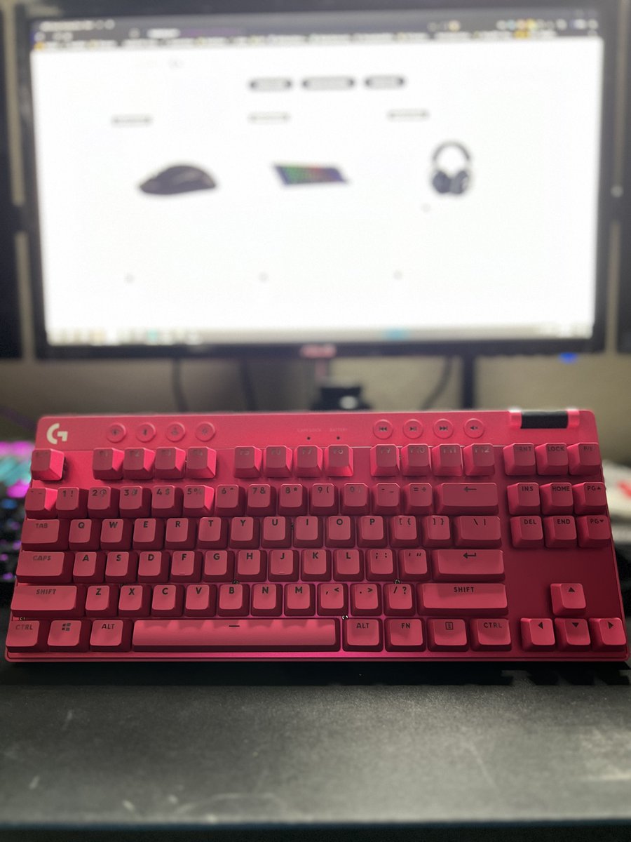 MindofWizz's tweet photo. Thank you @LogitechG for sending over the new PRO Series Collection that is available RIGHT NOW
All 3 of these products come in black, white, and the new beautiful pink
Code βWizz10β at checkout
#LogitechGPartner #PROSeries #PROXSuperlight2 #PROXTKL #PROX2Headset https://t.co/sEYWrWi2bp
