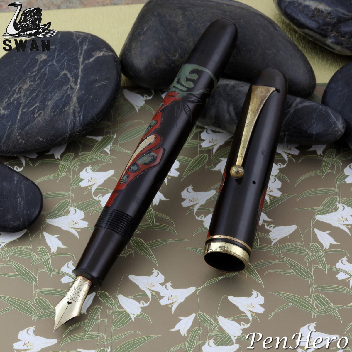 PenHero's tweet photo. This is a Swan Japan pen with a carved image of Daruma, the Indian monk Bodhidharma, who is believed to have brought Chan Buddhism to China in the 5th or 6th century, made c. 1935-1938.

#pencollecting #fountainpen #swan #daruma #eyedropper #penhero https://t.co/xRGgNiaA6C