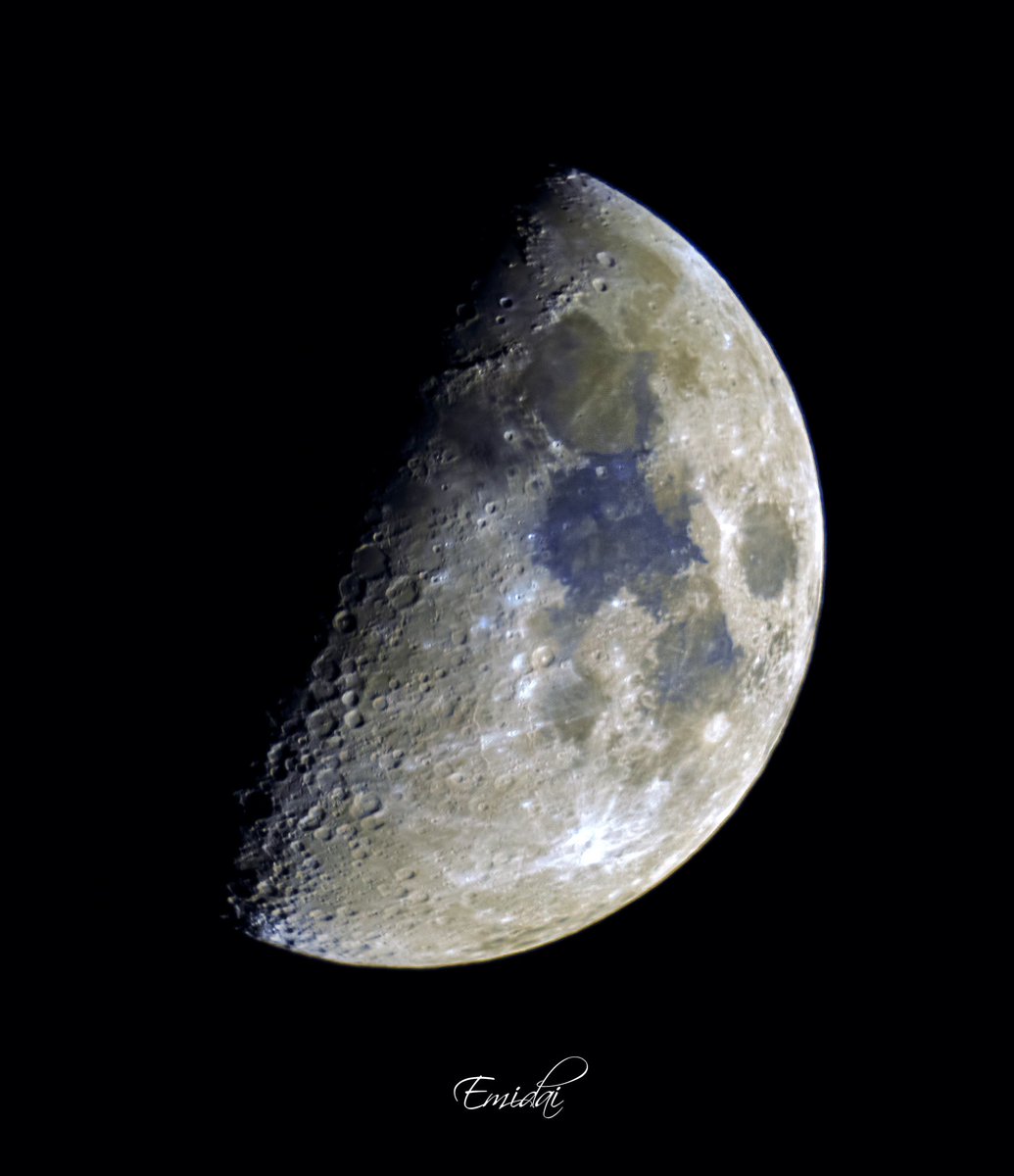 Emidaiphoto's tweet photo. Luna 📷 mineral detalles 🌓 #lunacreciente #moon #luna #medialuna #focalgrande #telescopio #astrofotografia #astrofoto #astrophotographie #canon #celestron #nightphotography #satelitenatural #coloresdelaluna 📷🔭 https://t.co/ZdtG45pruF