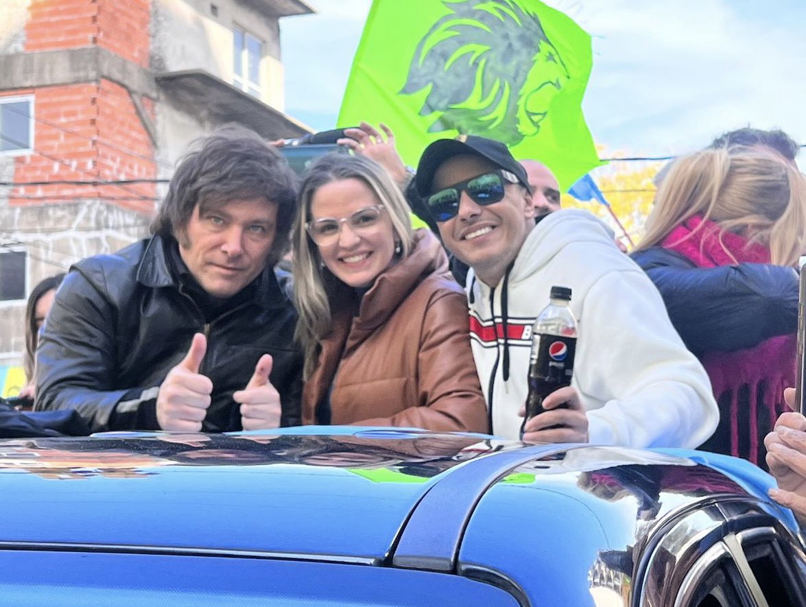 CarolinaPiparo's tweet photo. En La Matanza LLA!!!🇦🇷 https://t.co/ZYvfXz4GPm