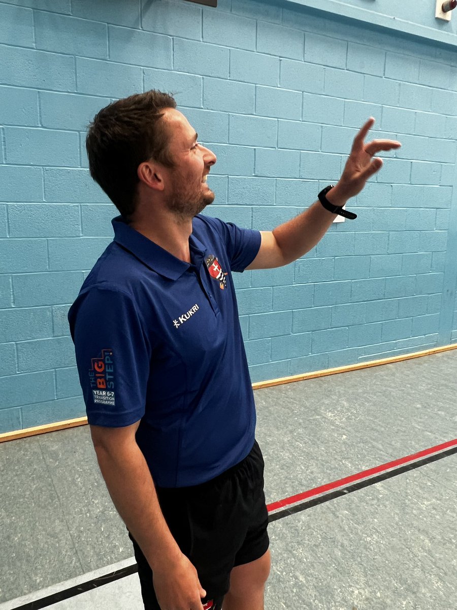 thebigstep18's tweet photo. We wish all the staff and children at our partner schools a fantastic start to this academic year. A special shout out to @TeignSchoolPE who wear their new staff PE kit, sponsored by #thebigstep #itswhereitallstarted ๐งก๐ https://t.co/5EFxNXAZFd