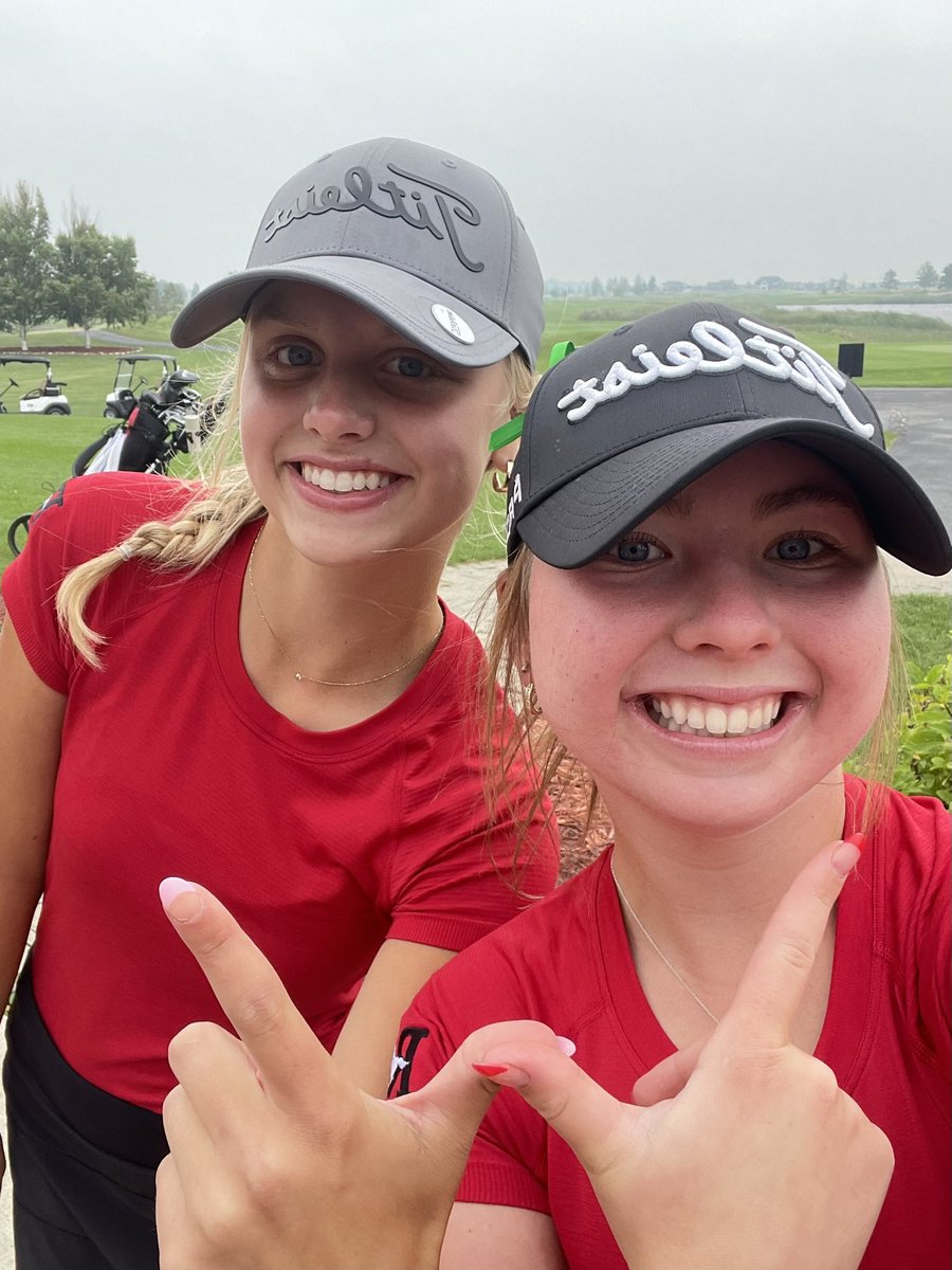 ridersgolf's tweet photo. Riders win @KingsWalkGC in our home invitational! 🏆
Jaya Grube and Lauren Soholt are co-medalists with 74! 🥇
Ella Speidel tied for 5th, Sophie Brakke finished 11th, and Taylor Piepkorn was 15th.
#jaybay #lauriboo https://t.co/Bwy5VuS8sm