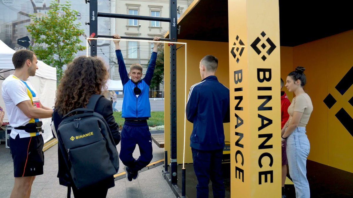 Binance tweet media