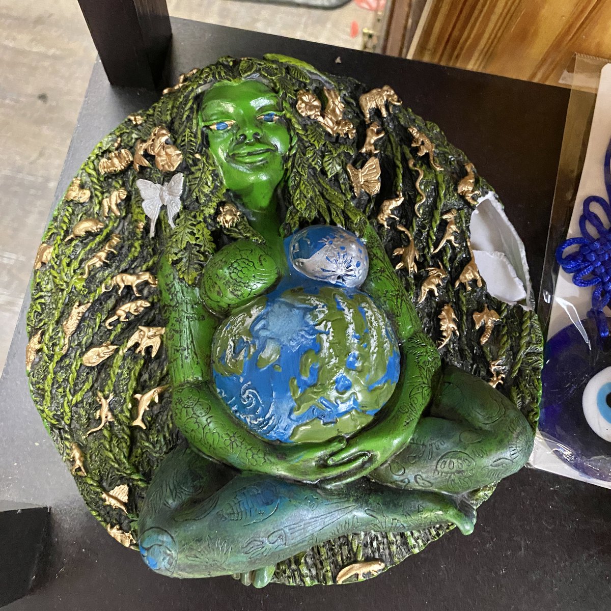 aromagregory's tweet image. Make sure to check out our discount shelf in the front room of the shop.

#MetaphysicalShop #MetaphysicalStore #MagicalTools #magic #magick #witch #witchcraft #EvilEye #Gaia #Goddess #Crystals