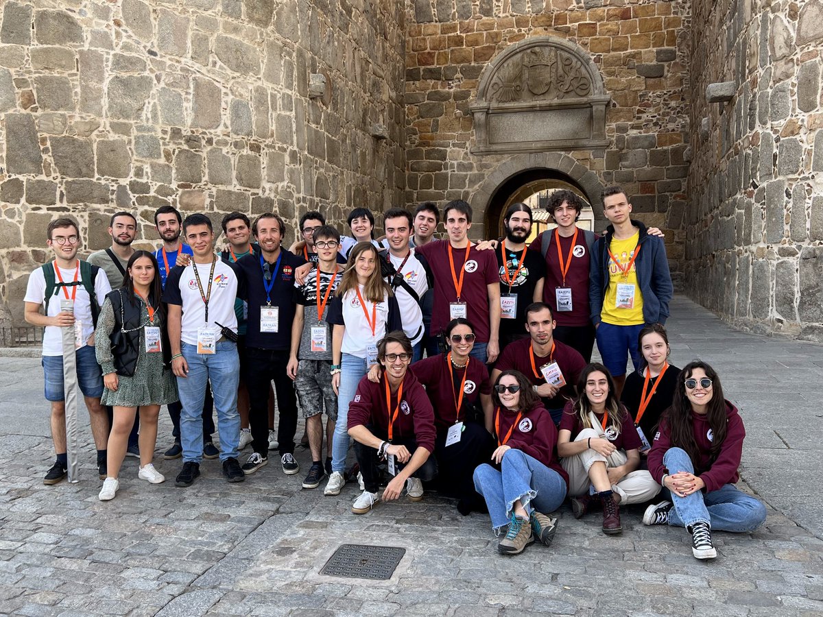 Éste sabado 16 de septiembre se celebra <a href="/IberRadio/">IberRadio</a> en Ávila. Tras el éxito el año pasado de la comida de jóvenes, ¡este año repetimos!

¿Te animas? Si tienes 30 años o menos y quieres unirte envíame un mensaje privado o escríbeme por Telegram.

Se agradece difusión!
#amateurradio