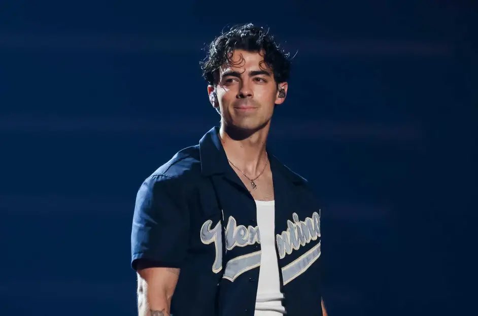 flllywithme's tweet photo. .@joejonas Thank you for still making fans a priority during this difficult time. You are such a selfless, wonderful person. Hope you know how loved you are 🖤 https://t.co/wansnvwLdb