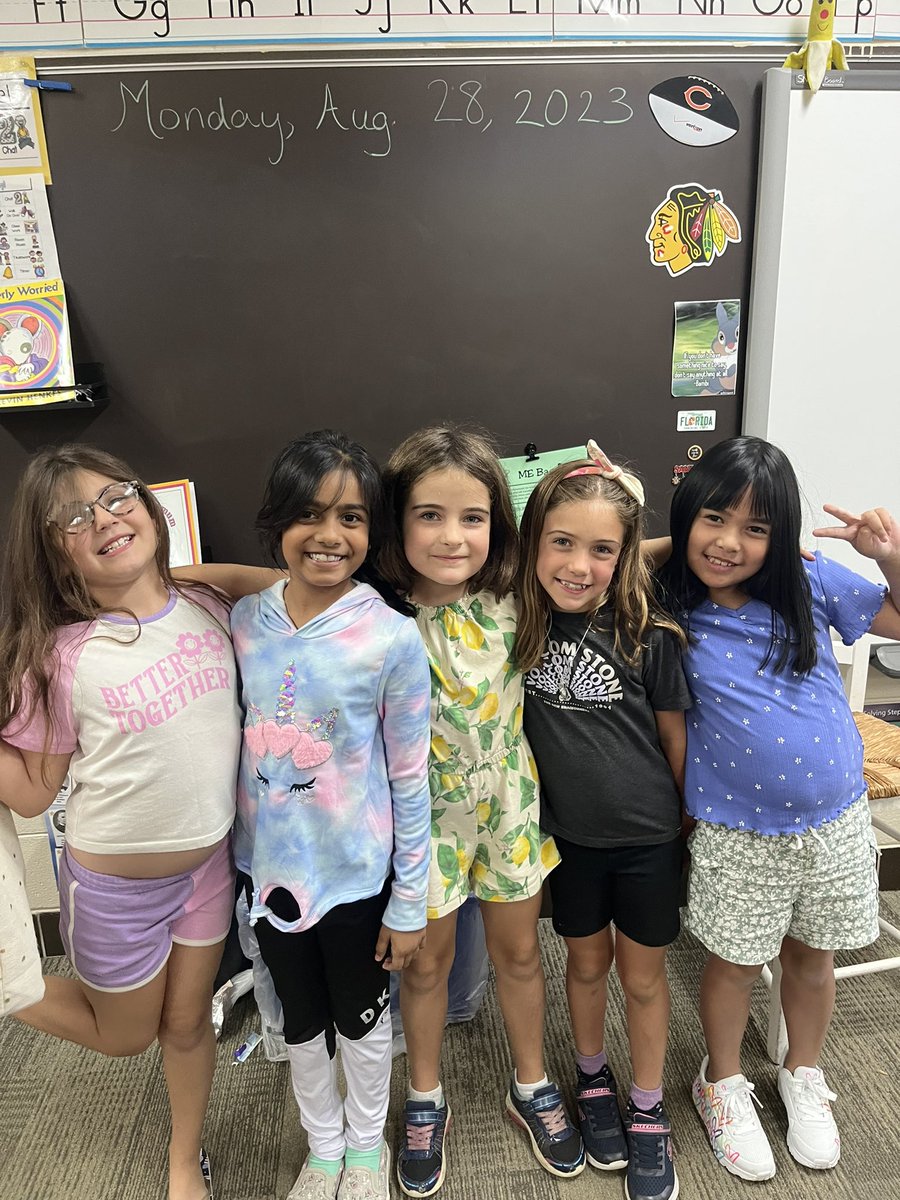 d61resposito's tweet photo. More ME bags! So much fun! #d61learns #2ndgradefriends https://t.co/Nv6twqFTRF