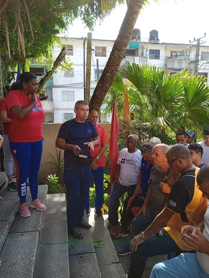 La Academia Provincial de #Béisbol⚾ de #VillaClara🐆, fue reinaugurada este martes, con una matrícula de 25 peloteros talentos del territorio
<a href="/alfonso_noya/">Alfonso Noya Martínez🇨🇺</a> @chamberohoy <a href="/DireccionNacio5/">Comisión Nacional de Beisbol</a> <a href="/YaquedeCuba/">Yaquelin</a> <a href="/YuzaimaCardona/">Yuzaima Cardona</a> <a href="/oneliocc/">Onelio Castillo Corderí</a> @Colina_VClara @AlbertoLopezVC <a href="/radiocmhw/">CMHW La Reina Radial del Centro</a> <a href="/bolavivatv/">Programa Bola Viva</a>