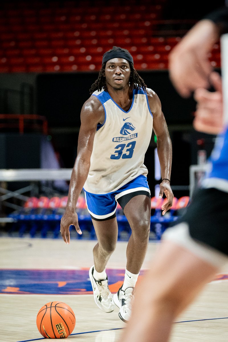 BroncoSportsMBB's tweet photo. 𝙏𝙝𝙚 𝙓 is gearing up for something special 😤

#BleedBlue x #UnbreakableCulture https://t.co/Q46jxweHJn