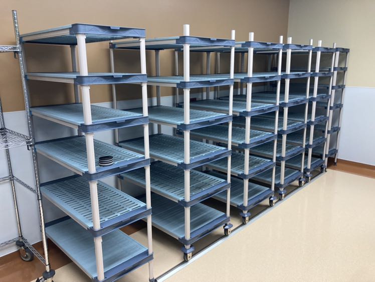 This customer needed more storage for sterile supply, with no sharp edges. qwikTRAK with MetroMax4 was the perfect solution for them! 
#healthcare #hospitalstorage #sterilesupplies