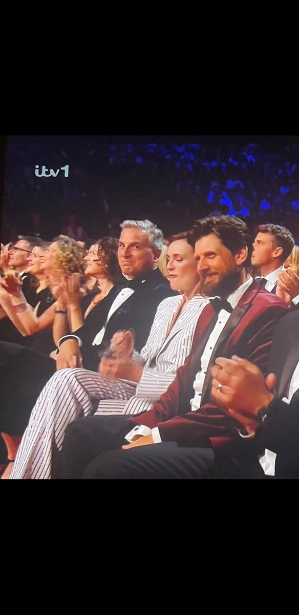 that_r_writer's tweet photo. NO THEY NEED TO WIN #BENTAKEOVER IDK WHO IS WHO ANYMORE WERE ALL BEN https://t.co/O9gw3BuWhP