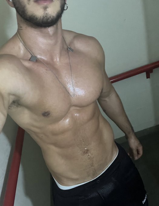 20 minutinhos de escada https://t.co/TuOnzcGAX9