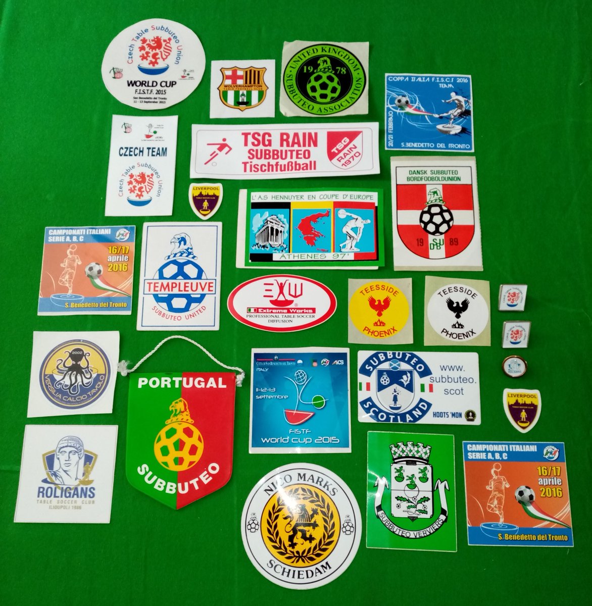 SuperFooty_com's tweet photo. Some of this week's eBay listings https://t.co/9wX0qlMW50

#superfooty #subbuteo #subbuteoold #tablesoccer #tablefootball #tablefootballgame https://t.co/9RU198ukt8