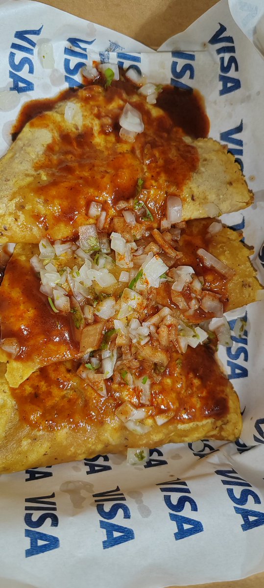 lizvdeg's tweet photo. Con ustedes, la deliciosa Birria Penonomeña de @GambrinusPanama, full aprobada por los comensales. $10 con Coca Cola regular o Zero... #TacoWeek #TacoTuesday @emalek1985 https://t.co/7cY1Uf8bvn