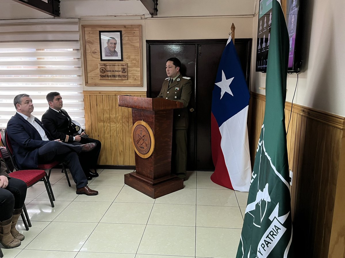 Imcabodehornos's tweet photo. Ahora alcalde Patricio Fernández asiste a la cuenta pública de @Carabdechile en Puerto Williams 
@CarabMagallanes https://t.co/yRyoNeLcci