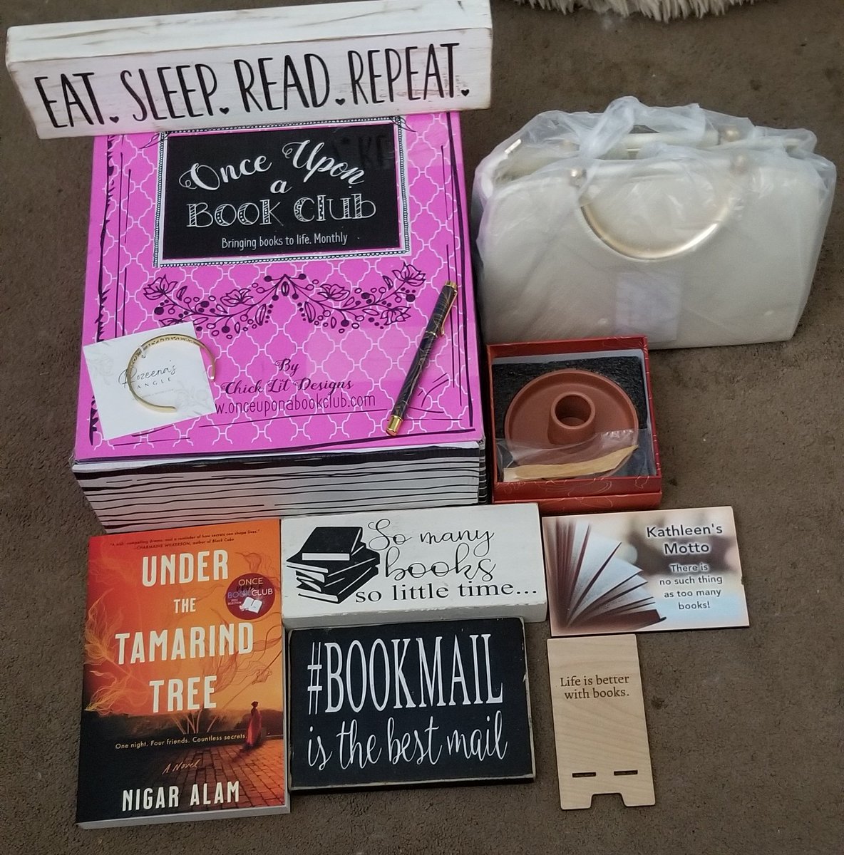 JerseyGirlBook's tweet image. Today's Book Mail: Once Upon A Book Club @OUABookClub Adult Book Box selection #OUABC #AdultBookBox #HistoricalFiction