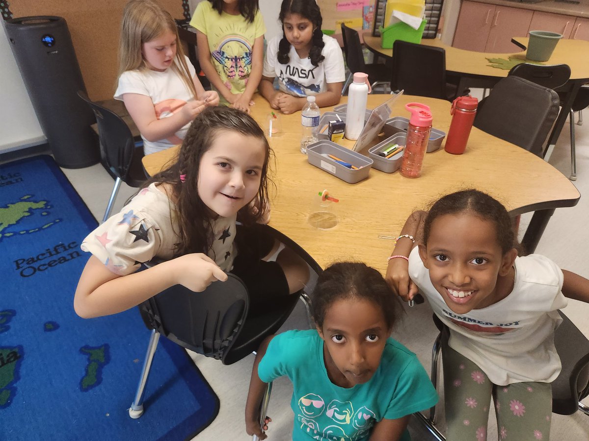 What an amazing first day!! I'm so lucky to teach such a kind and eager group of students! #HRRm11 <a href="/HRosaryWaterloo/">Holy Rosary Catholic School - Home of the Rays!</a>