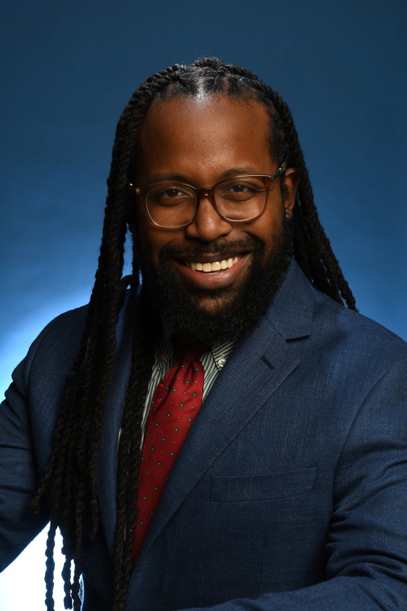 JBPrattJrPhD's tweet photo. Lol new school headshots in from last semester. 🤭 #FiskU https://t.co/mnpt1WkfzD