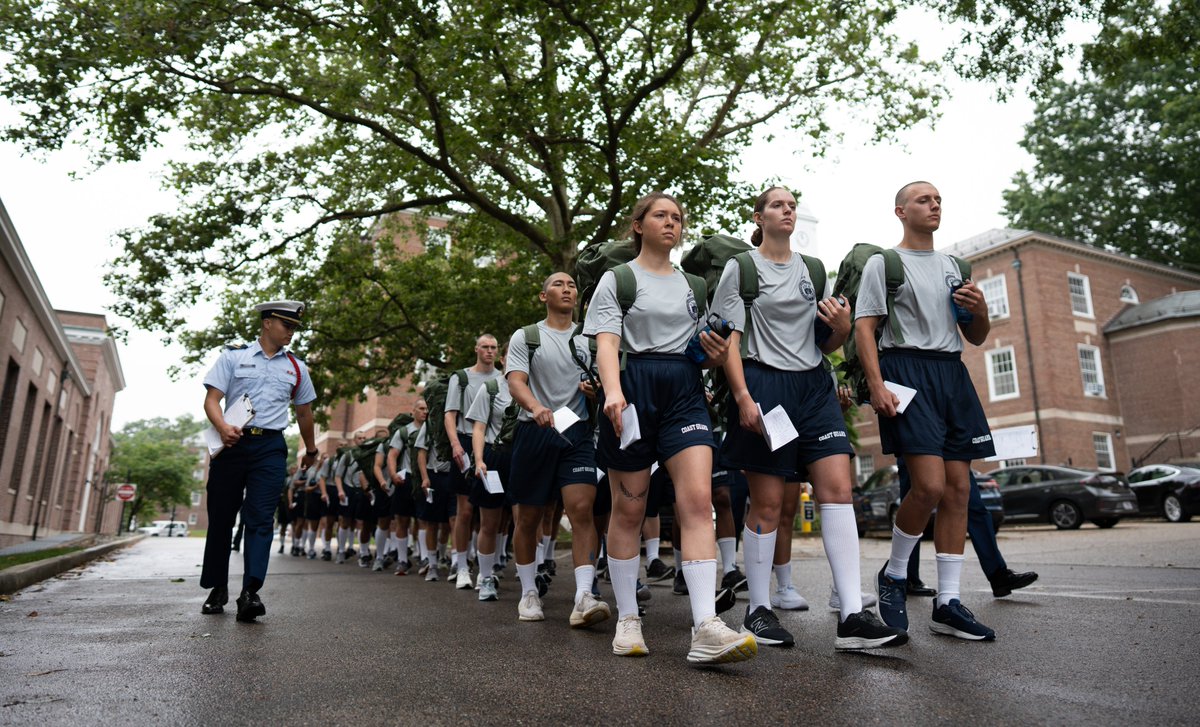 USCGAcademy's tweet photo. #takeusbacktuesday!

Can you believe it's been more than 70 days since the Class of 2027 started their Swab Summer journey?! 

Now, as 4/c Cadets, they're already leaving their mark at the Academy, excelling in the classroom, on the field, and in various clubs! https://t.co/KlGH6kNPfr