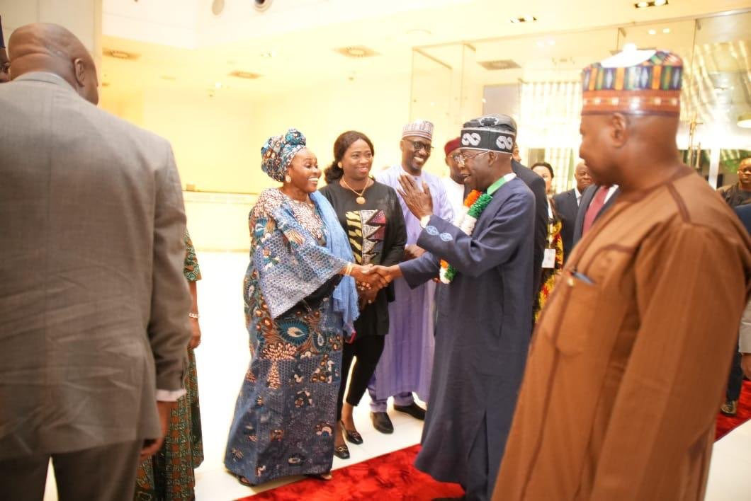 torty_mercy's tweet photo. Tinubu arrives India for the G-20 Summit and he’s being welcomed by the people he traveled with. https://t.co/gnSvDZBfsD