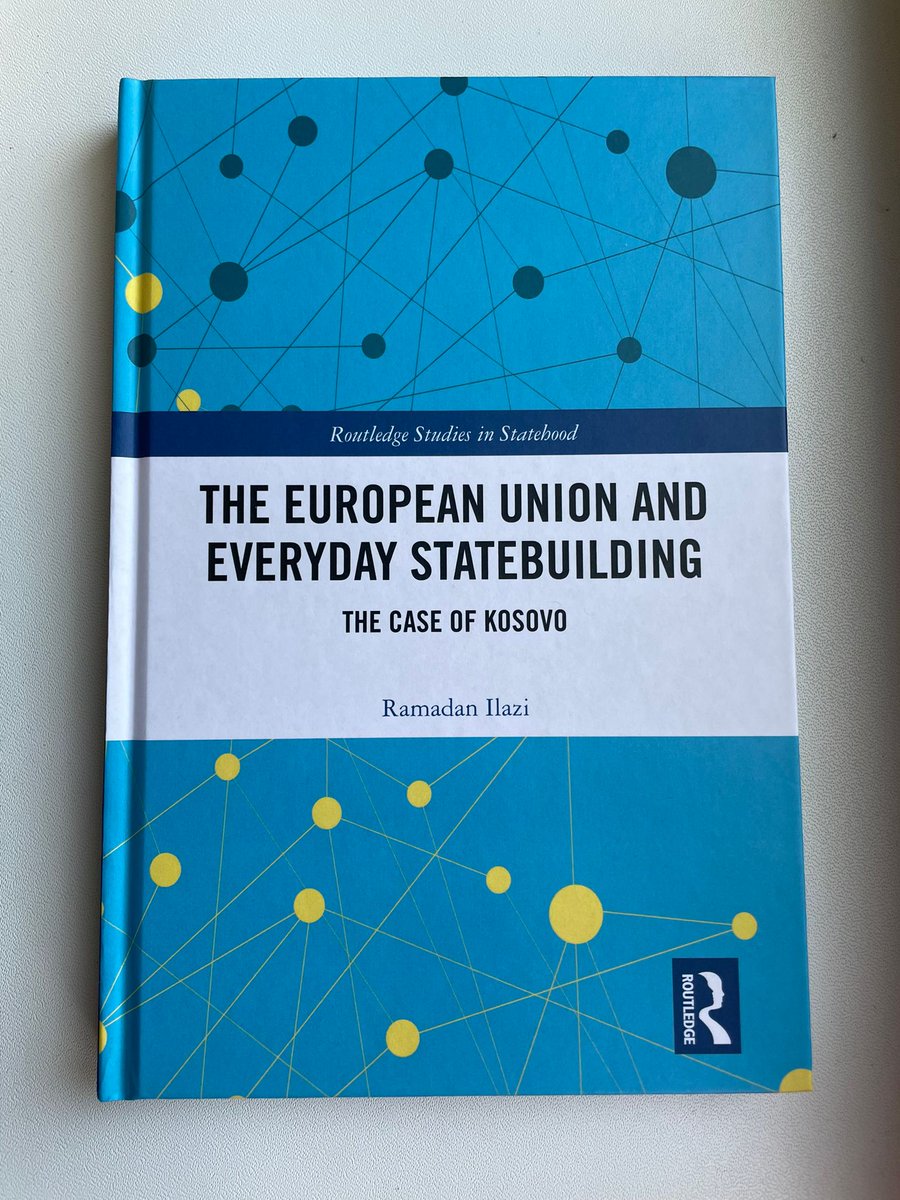 My first book on EU & everyday statebuilding w/ @Rout_PoliticsIR is out now! Check it out👉routledge.com/The-European-U…. Grateful to @GezimVisoka @JohnDoyleDCU @KennethMcDonagh @waltkilroy @AnnikaBjorkdahl @DonnachaDCU @FQehaja @LawGovDCU for guidance & support over the years.🧿🙌