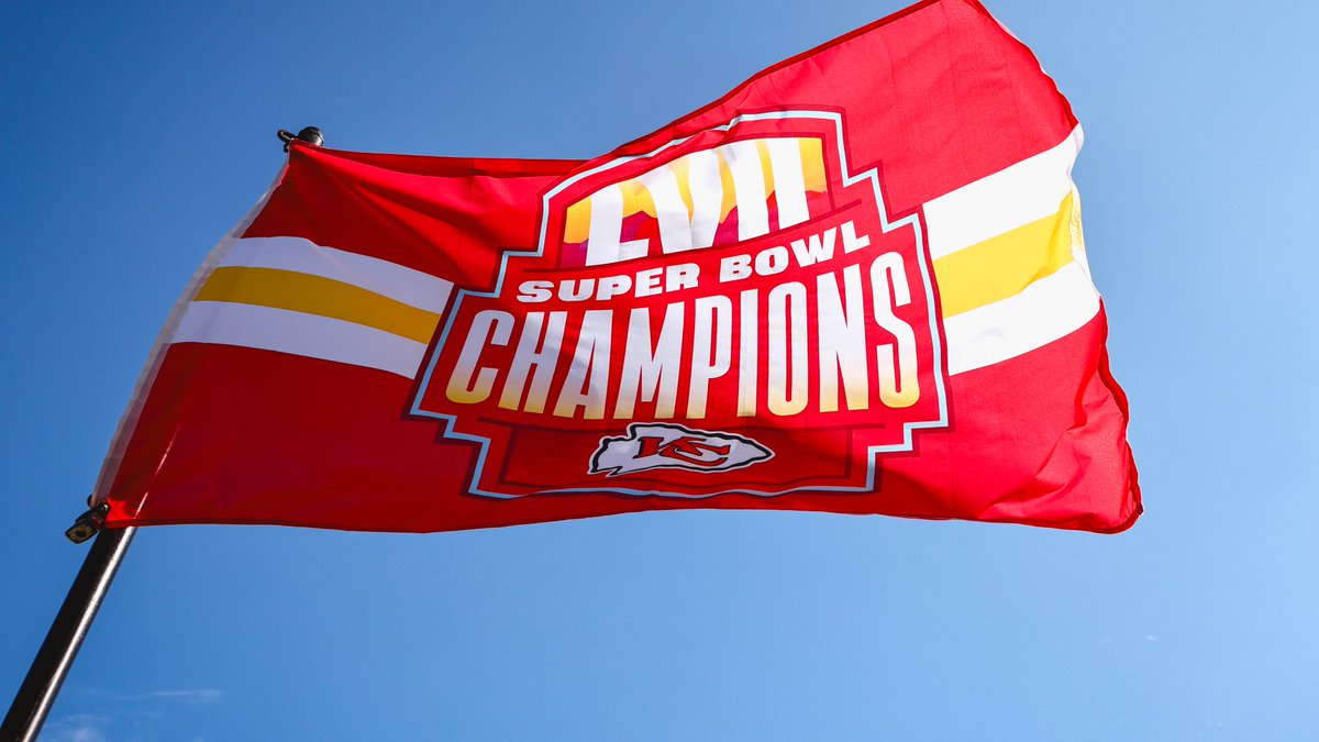 Time to turn the city red‼️ #RedWednesday