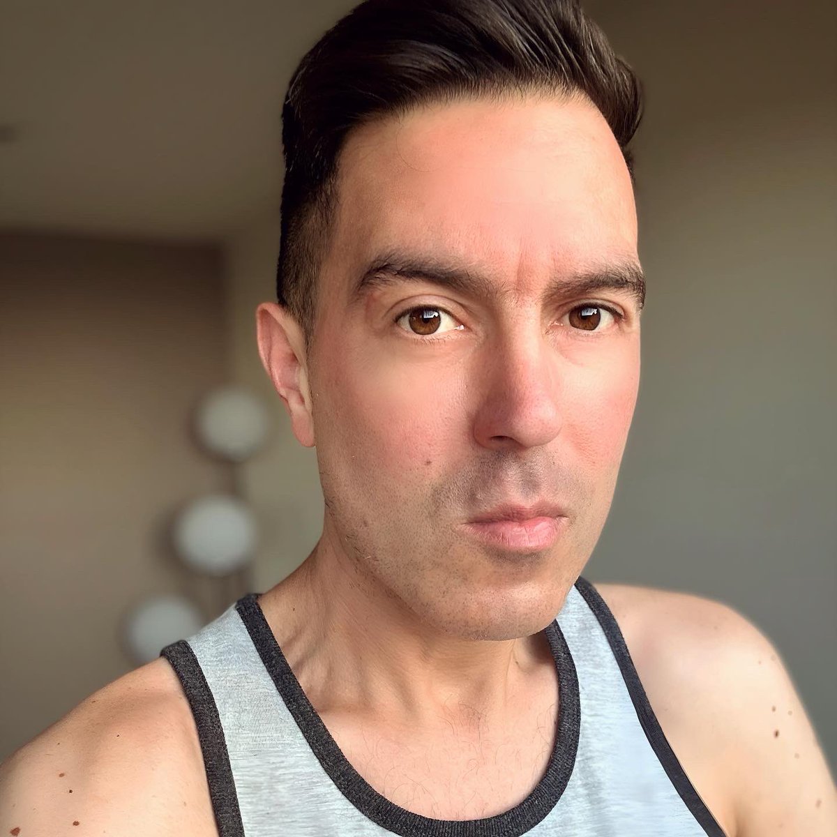 NigeYC's tweet photo. Today is the 1 year anniversary of me being meat-free! Feeling a lot better 💪 Thanks to @BeyondMeat @laviefoods_uk & @MMountainsFoods for making this journey easy, sustainable & really enjoyable! #meatfree #plantbased #nomeatnoproblem https://t.co/9wdaUw3ugo