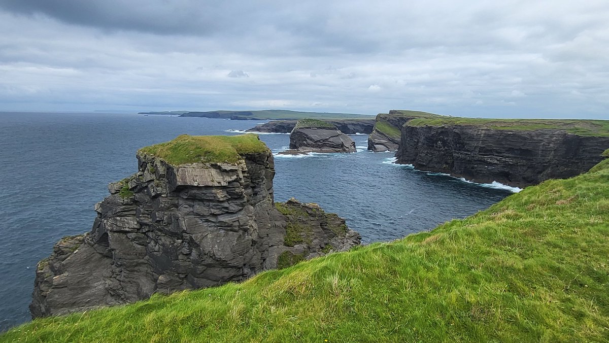 jaysays's tweet photo. ~3.5 years ago, I had a grim prognosis. During treatment, I lost feeling in my lower legs/feet and hands. I could barely walk. The past 10 days we toured Ireland and Scotland. I walked an average of 9 miles per day with stairs and crazy hills. I'm still here. #remission #fcancer https://t.co/zywX8aj0HU