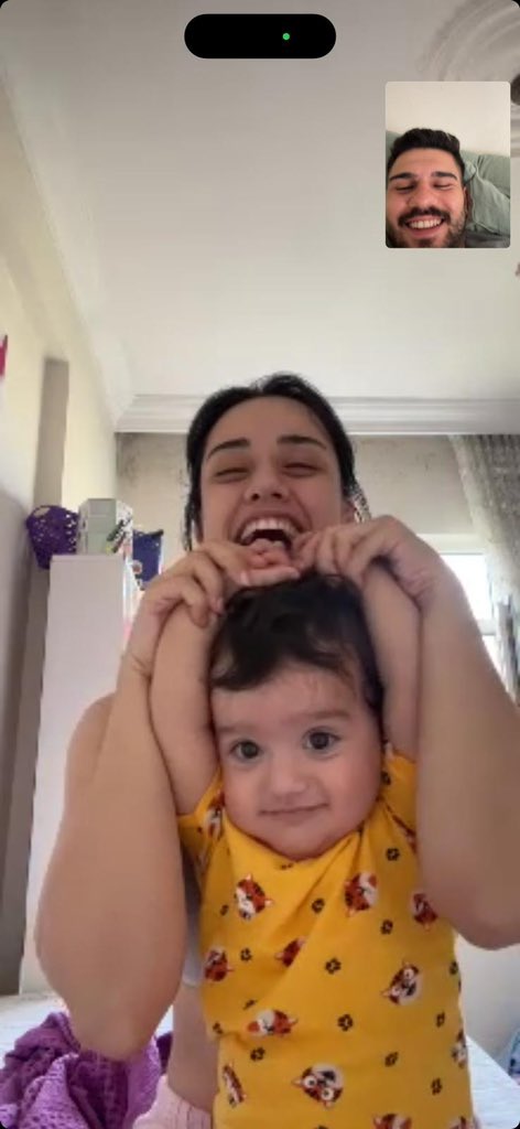 resimcesen's tweet photo. Sevgilimle günün 24 saati yeğenlerimizi birbirimize gösteriyoruz 10/10 aktivite bence @MUSTAFASAMETAL2 https://t.co/gsuzVlPe93