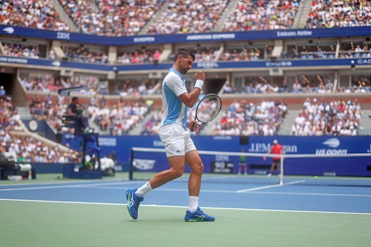 Olly_Tennis_'s tweet photo. This record shouldn’t be understated today:

Novak Djokovic is the first player in the Open Era to make all four Major semi-finals in the *same* year SIX TIMES! 

CRAZYYYYY

2011
2012
2013
2015
2021
2023

🤯 https://t.co/Nx1lxkQFlK