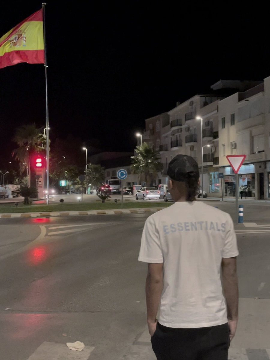 RafaGol_10's tweet photo. Un día lo soñe y otro día es el sueño quien te sueña.

#spain #españa #futbol #soccer #sueños #dream #futbol #soccer #ubeda #loading https://t.co/uyDuBbdywR