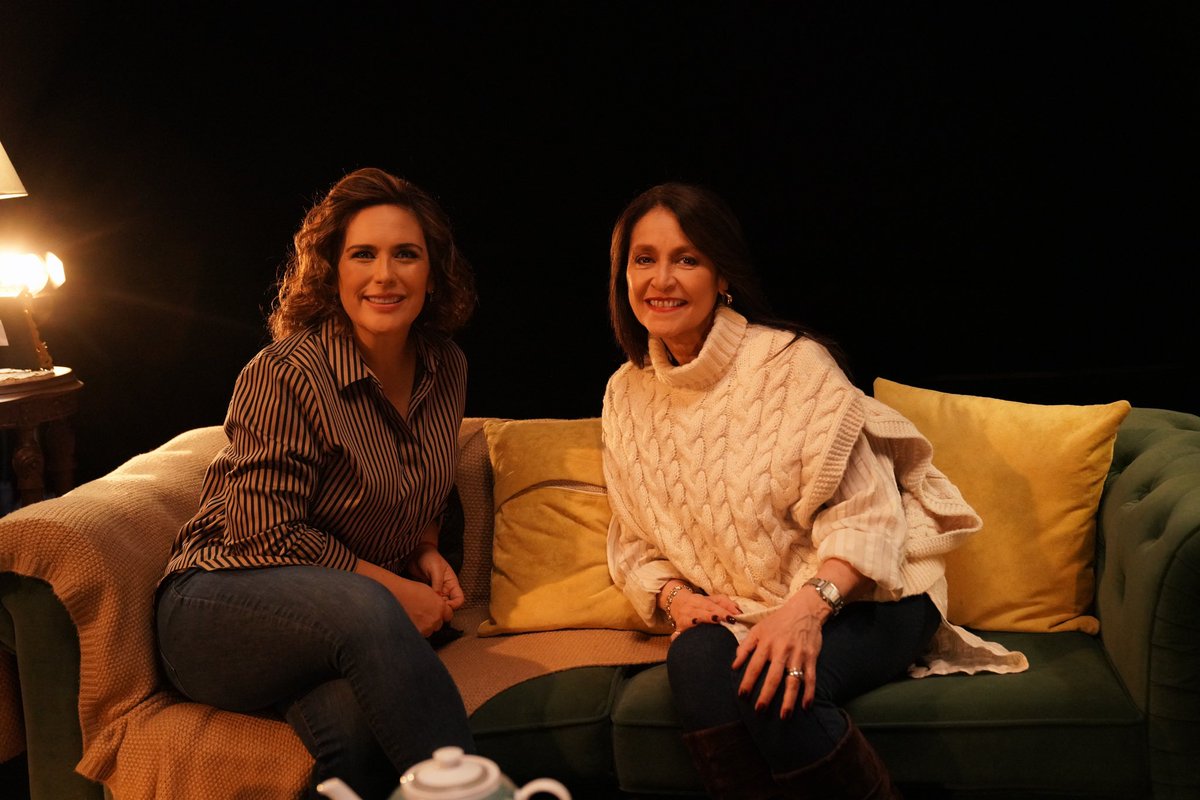 🙌🏻✨ Ya escucharon Recordar es vivir⁉️ Está disponible en todas las plataformas digitales y el video lo pueden ver en 4k y en versión corta. Aquí abajo les comparto los enlaces 🥰 Horas lindas, cuídenseme mucho y sean felices 💋✨ 

Canción: orcd.co/dromoavalereco…

Video 4k: