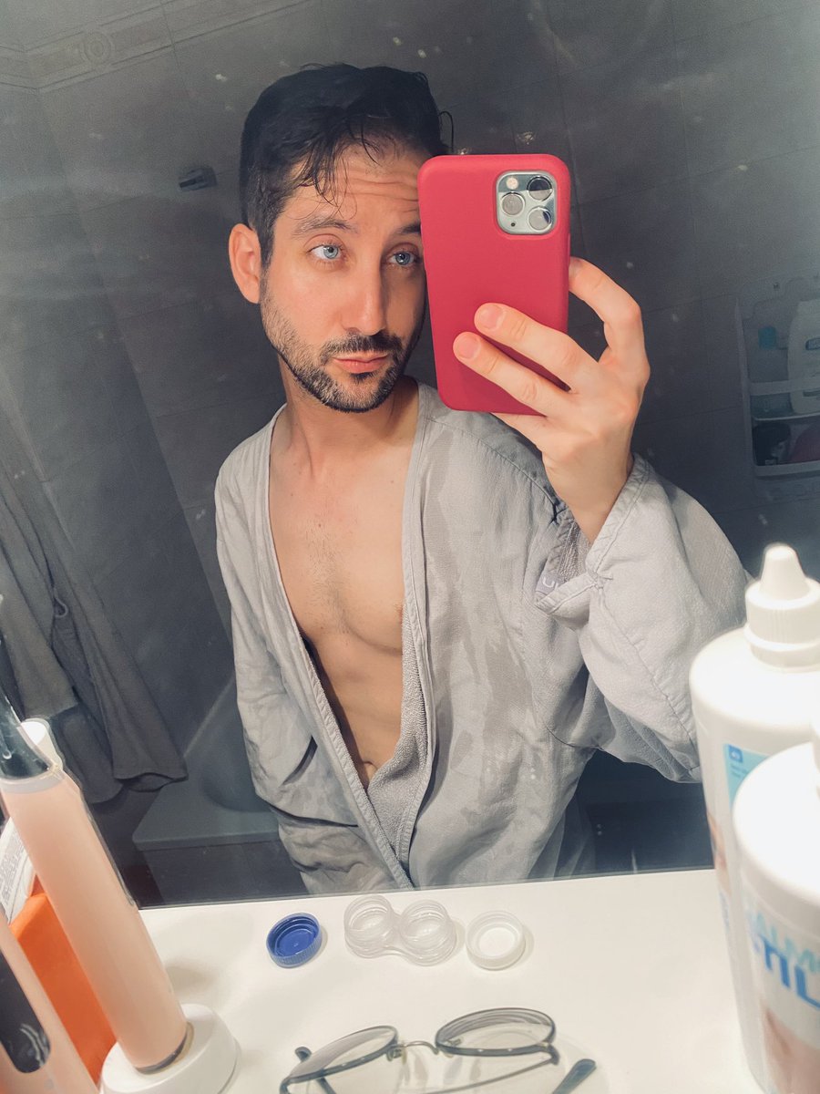 zucchelli_luca's tweet photo. #aftershower #gay #gayboy #LGBTIQ #moodoftheday #kiss https://t.co/sQ1FPZVYmX