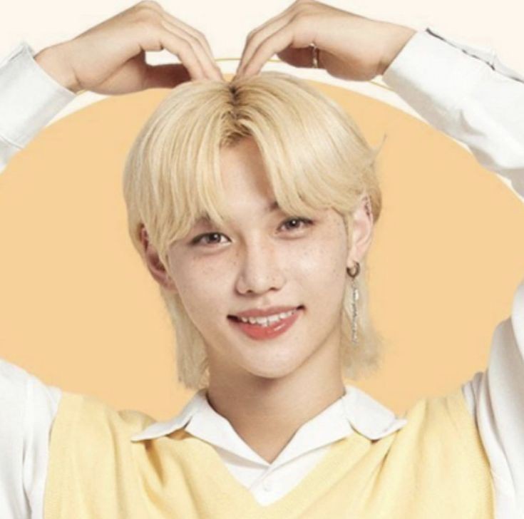 luvsfelx's tweet photo. HOLII busco mutis para joderles la vida <3
 no soy nueva en #kpoptwt, trataré de estar más activa 

Prioridad : skz
Acepto cualquier fandom 😋
♡ + rt para llegar a más gentusa JAKDJSJ https://t.co/UVa1zhJbwC