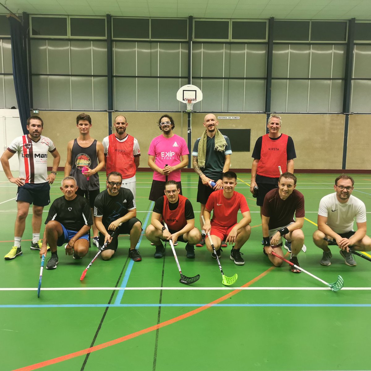 Une première séance dans une chaleur un peu suffocante. 😅😅😅 Ça fait du bien de transpirer 💪
#lemansfloorball72 #floorball #unihockey #salibandy #inebandy #cestlareprise #viensessayer #chaleur