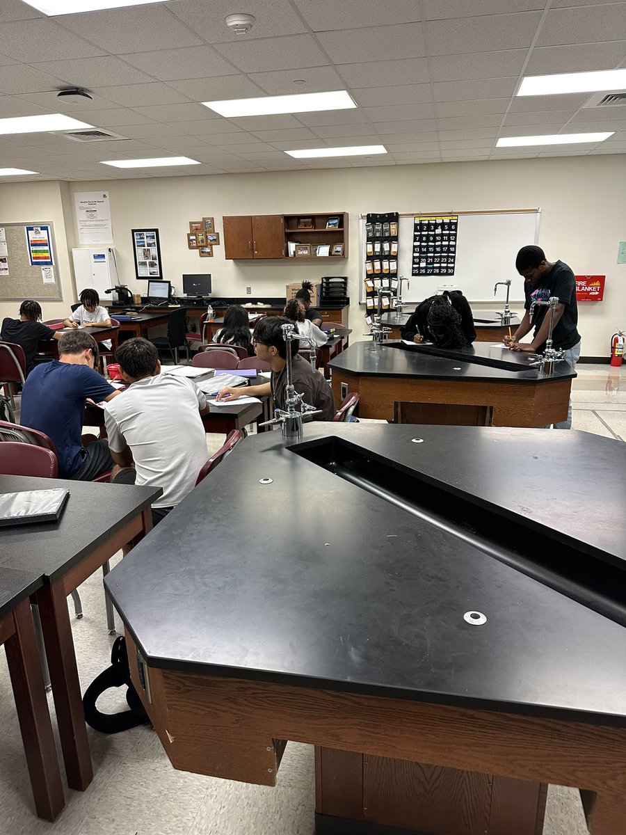 Mr. Edwards incorporating forensics in to Physics!!  Starting the activity doing a silent discussion to get students engaged and thinking!!  <a href="/HumbleISD_SCHS/">Summer Creek High</a>
