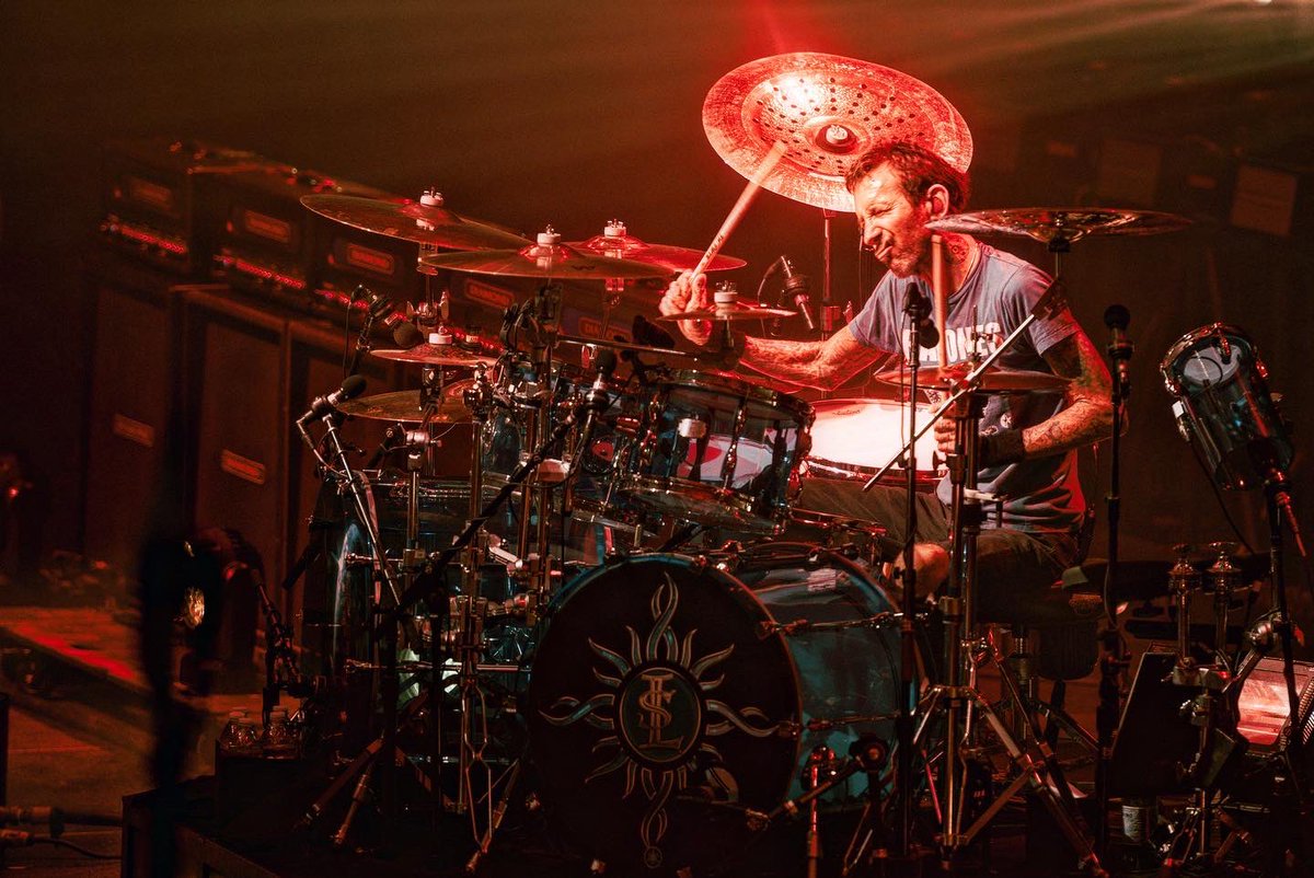 Godsmack tweet media