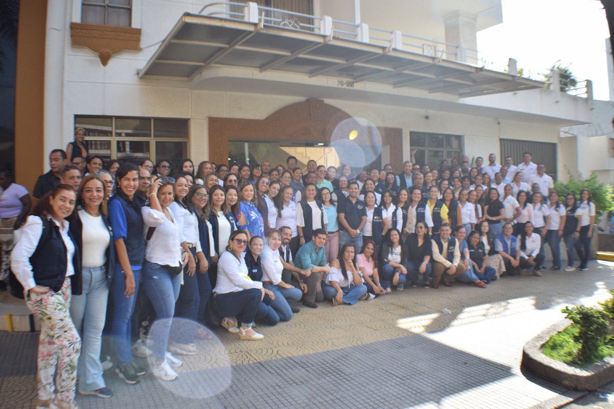 PTA_Colombia's tweet photo. EI Programa #TodosAaprender continúa sus encuentros de formación a más de 3.900 tutores del país. Hoy estamos haciendo presencia en nueve ciudades: Barranquilla, Apartadó, Riohacha, Bucaramanga, Medellín, Montería, San Andrés, Cali y Mocoa. https://t.co/BEZytZZBi0