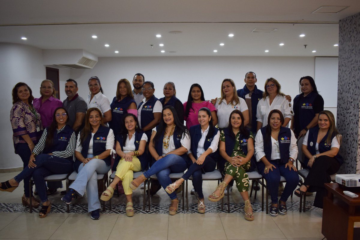 PTA_Colombia's tweet photo. EI Programa #TodosAaprender continúa sus encuentros de formación a más de 3.900 tutores del país. Hoy estamos haciendo presencia en nueve ciudades: Barranquilla, Apartadó, Riohacha, Bucaramanga, Medellín, Montería, San Andrés, Cali y Mocoa. https://t.co/BEZytZZBi0